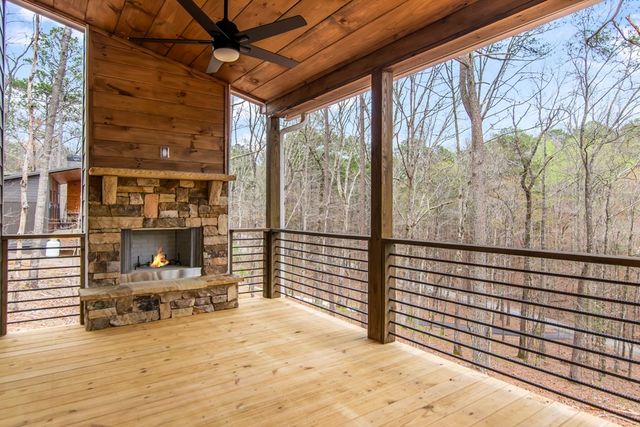 274 Medina Court, Ellijay, GA 30540