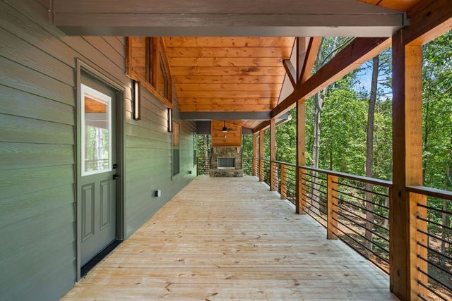 274 Medina Court, Ellijay, GA 30540