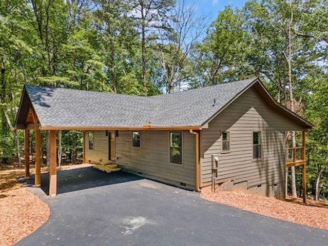 274 Medina Court, Ellijay, GA 30540