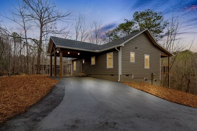 274 Medina Court, Ellijay, GA 30540