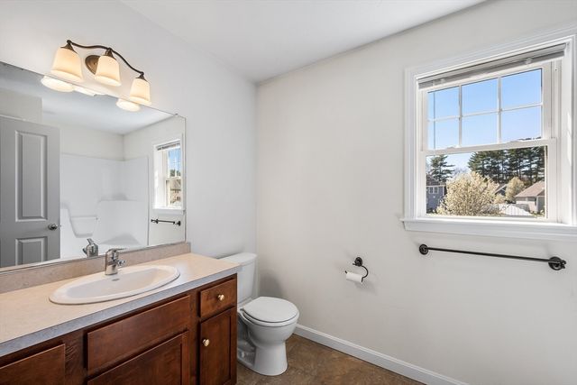 29 Saw Mill Ln, Rockland, MA 02370