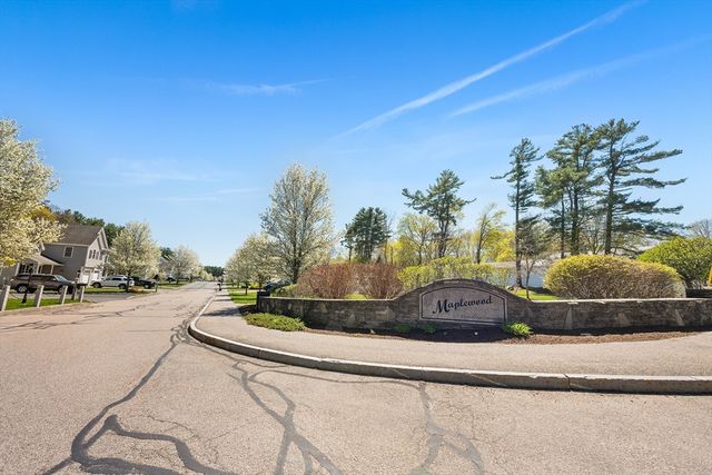 29 Saw Mill Ln, Rockland, MA 02370