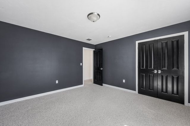29 Saw Mill Ln, Rockland, MA 02370