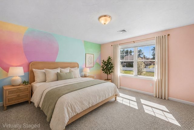 29 Saw Mill Ln, Rockland, MA 02370