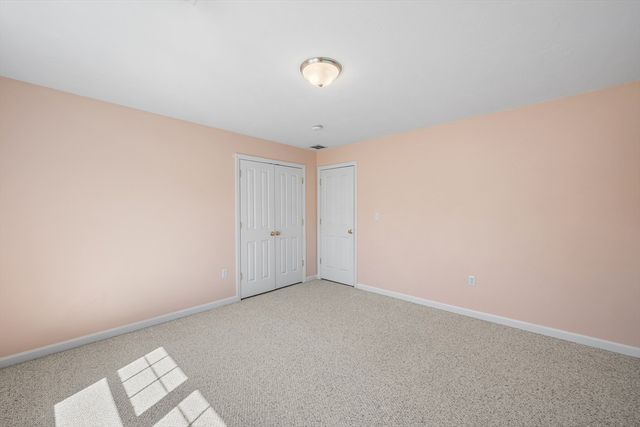 29 Saw Mill Ln, Rockland, MA 02370
