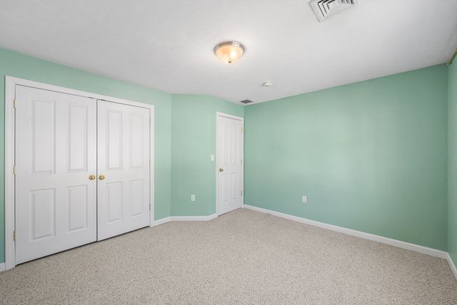 29 Saw Mill Ln, Rockland, MA 02370