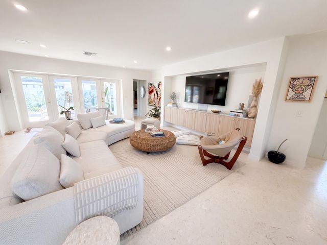 1584 Blue Water Terrace N, Lauderdale-By-The-Sea, Lauderdale By The Sea, FL 33062
