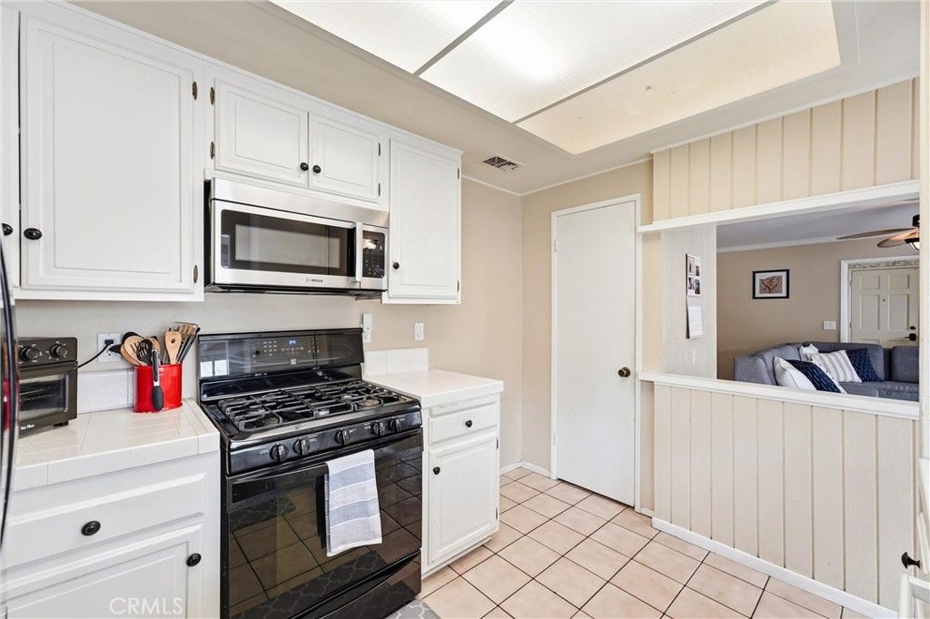 Image 12 of property listing at 17491 Norwood Park Place, Tustin, CA 92780