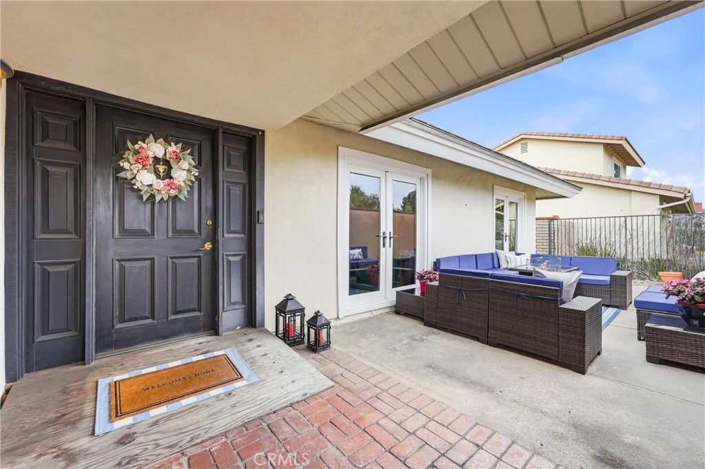 Image 3 of property listing at 17491 Norwood Park Place, Tustin, CA 92780