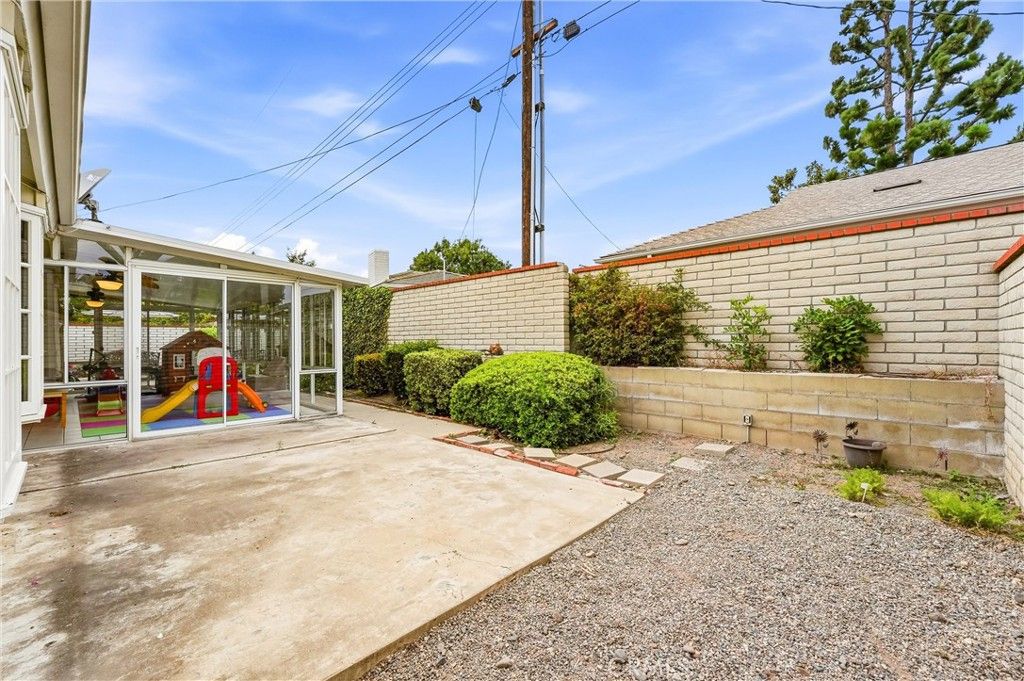 Image 32 of property listing at 17491 Norwood Park Place, Tustin, CA 92780