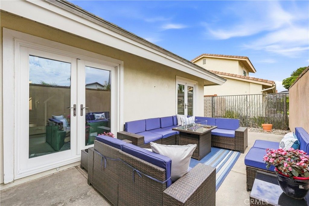 Image 4 of property listing at 17491 Norwood Park Place, Tustin, CA 92780