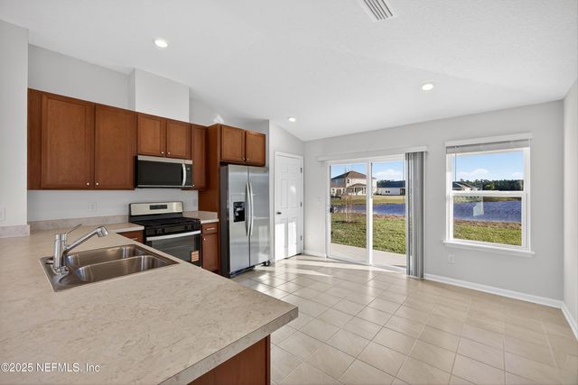 33 SOMERSET Avenue, Palm Coast, FL 32137