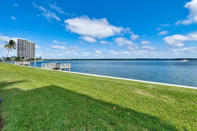 52 Yacht Club Drive 309, North Palm Beach, FL 33408