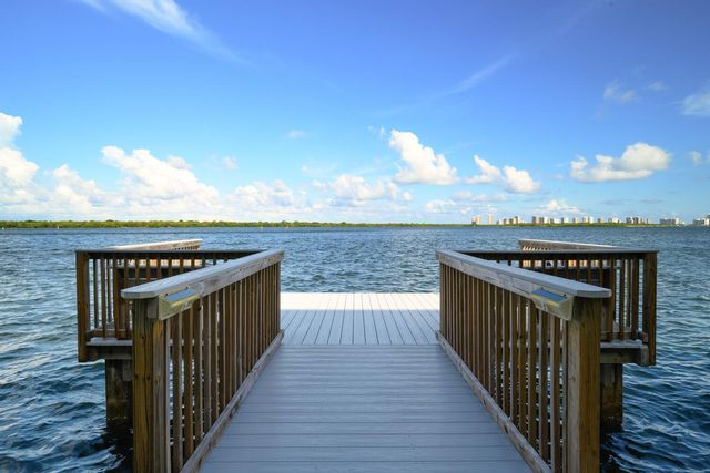52 Yacht Club Drive 309, North Palm Beach, FL 33408