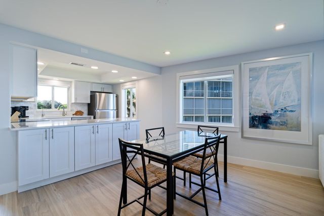 52 Yacht Club Drive 309, North Palm Beach, FL 33408