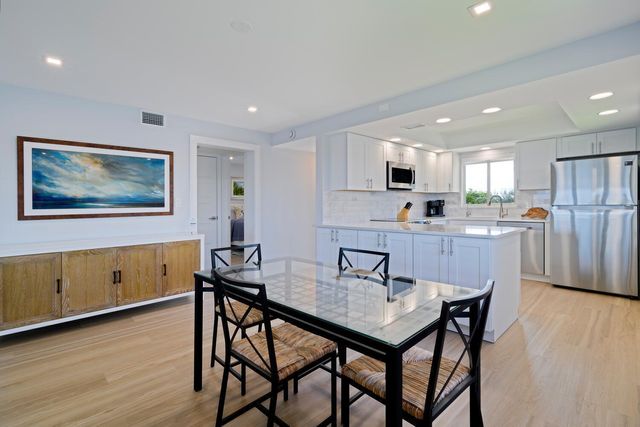 52 Yacht Club Drive 309, North Palm Beach, FL 33408