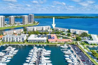 52 Yacht Club Drive 309, North Palm Beach, FL 33408