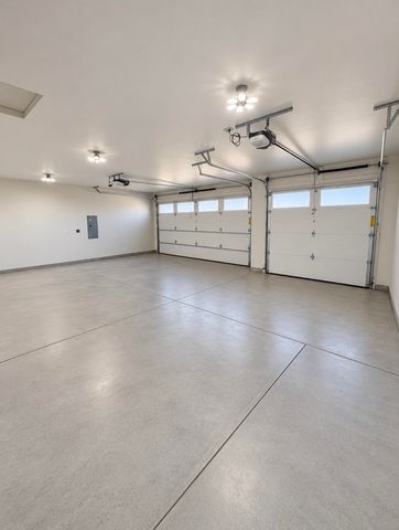 2318 E Towhee Ln, Spokane, WA 99208