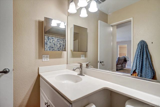 6955 Alvarado Rd 61, San Diego, CA 92120
