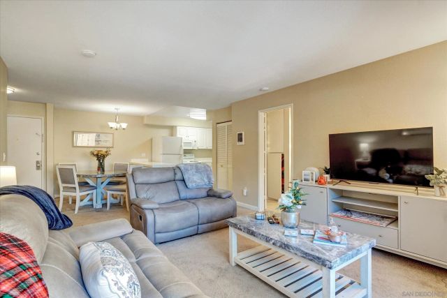 6955 Alvarado Rd 61, San Diego, CA 92120