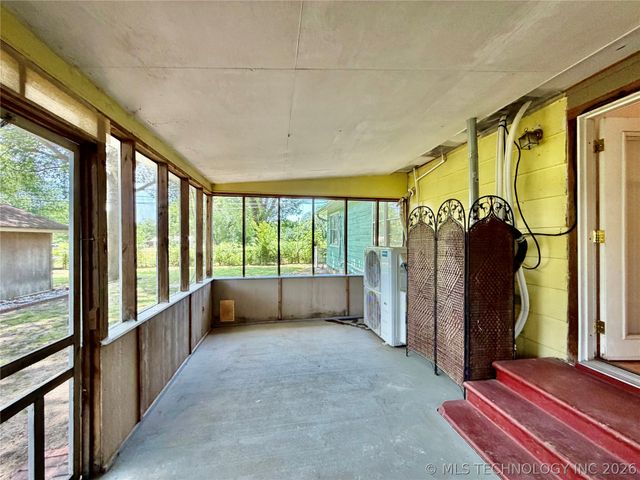 110 SE 5th Street, Checotah, OK 74426