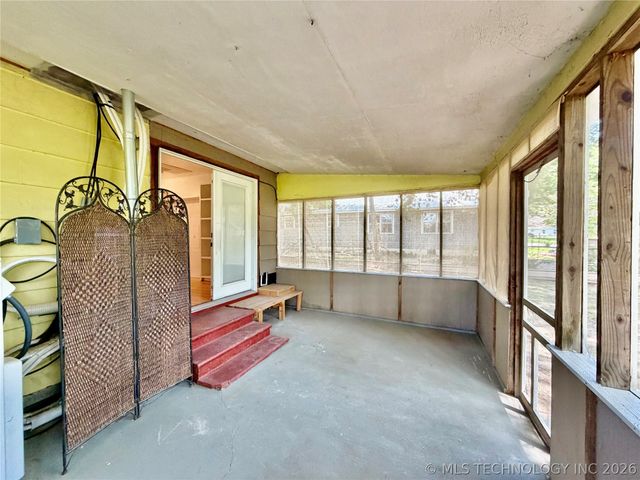 110 SE 5th Street, Checotah, OK 74426