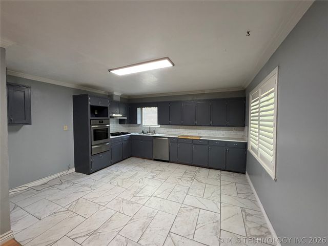 110 SE 5th Street, Checotah, OK 74426