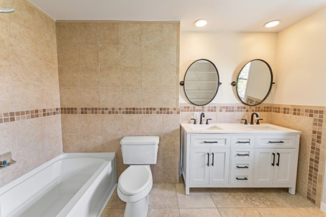 9510 Knolltop Road, Union, IL 60180