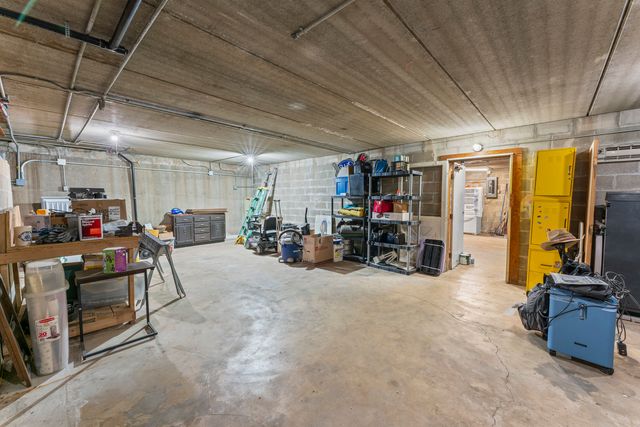 9510 Knolltop Road, Union, IL 60180