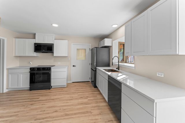 9510 Knolltop Road, Union, IL 60180