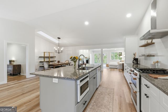 230 Majors Lane, Rabun Gap, GA 30568