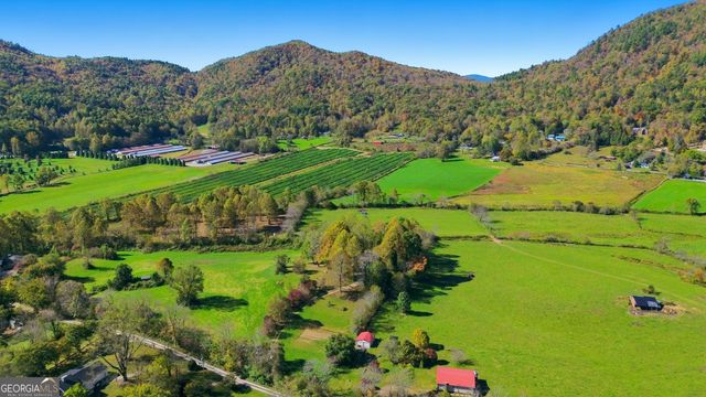 230 Majors Lane, Rabun Gap, GA 30568