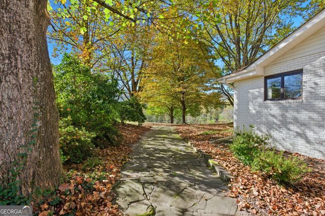 230 Majors Lane, Rabun Gap, GA 30568