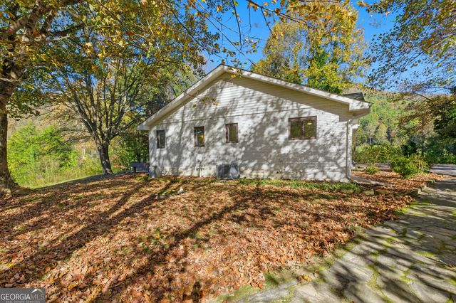 230 Majors Lane, Rabun Gap, GA 30568