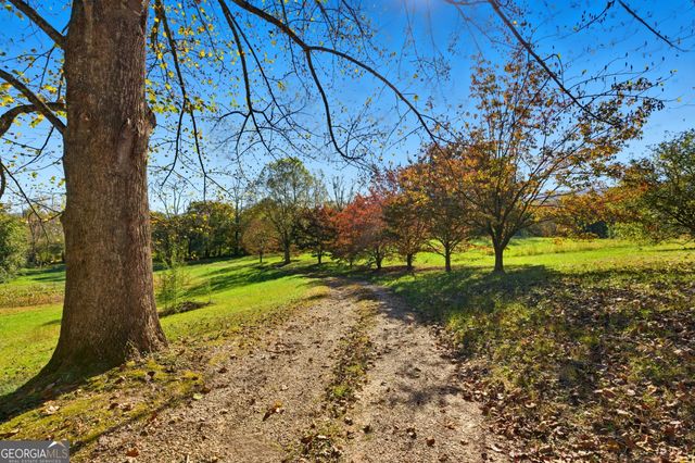 230 Majors Lane, Rabun Gap, GA 30568