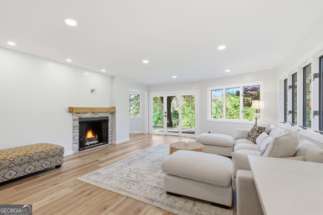 230 Majors Lane, Rabun Gap, GA 30568