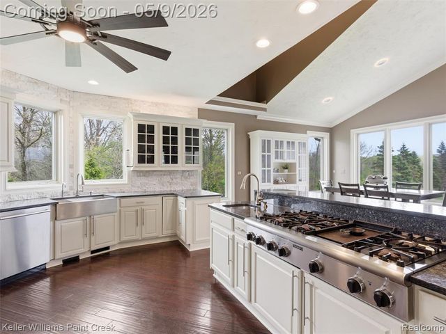 3450 S Ortonville Road, Clarkston, MI 48348