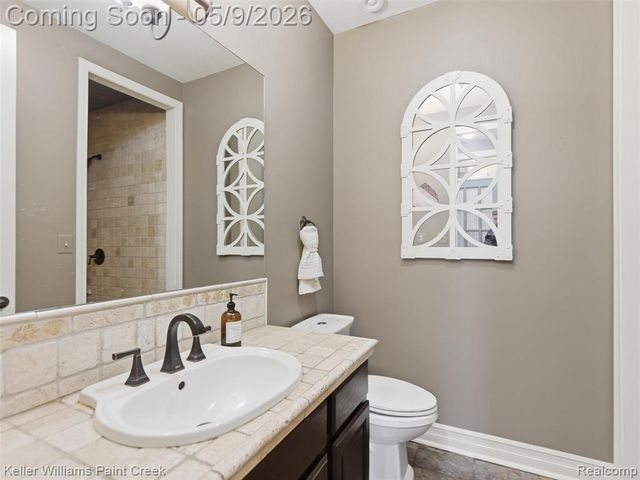 3450 S Ortonville Road, Clarkston, MI 48348