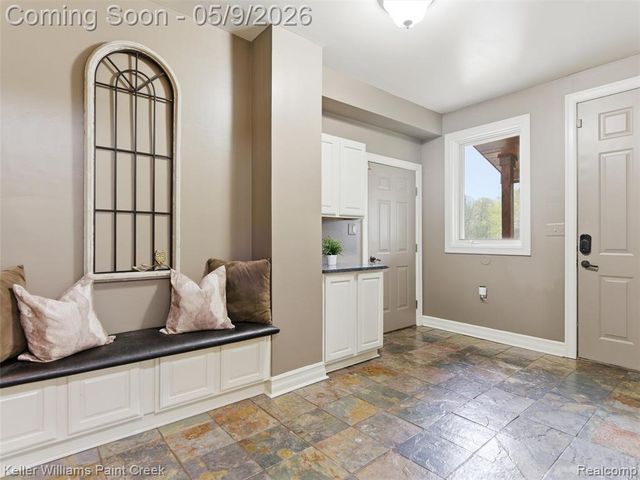 3450 S Ortonville Road, Clarkston, MI 48348