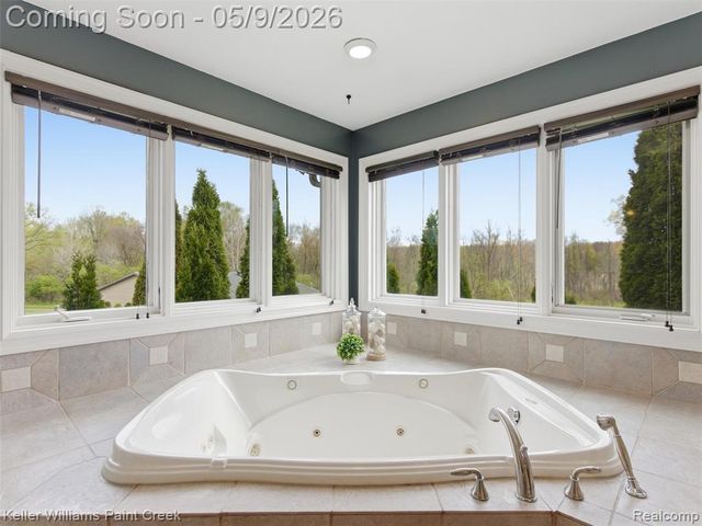 3450 S Ortonville Road, Clarkston, MI 48348