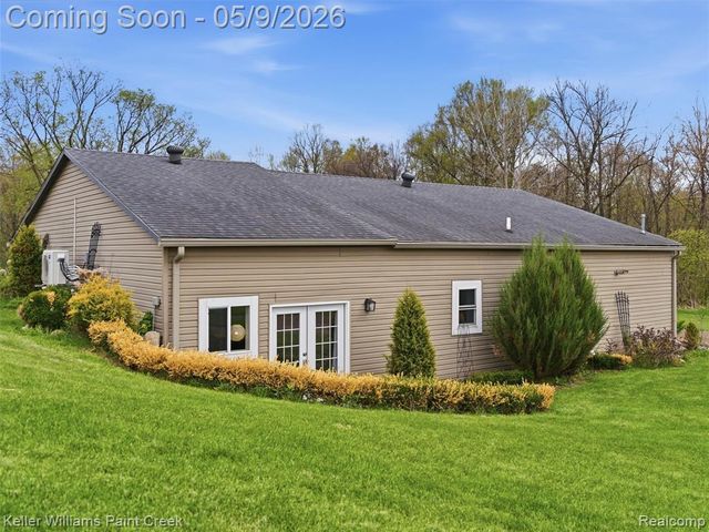 3450 S Ortonville Road, Clarkston, MI 48348