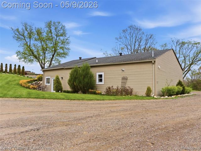 3450 S Ortonville Road, Clarkston, MI 48348