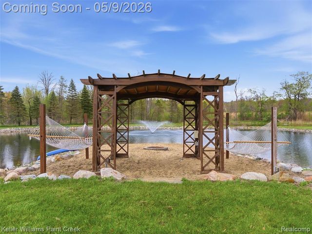 3450 S Ortonville Road, Clarkston, MI 48348