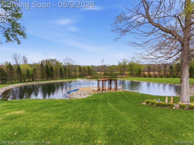 3450 S Ortonville Road, Clarkston, MI 48348