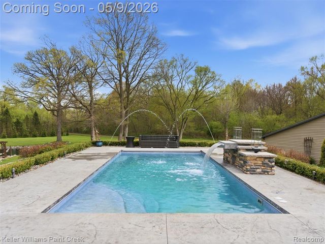 3450 S Ortonville Road, Clarkston, MI 48348