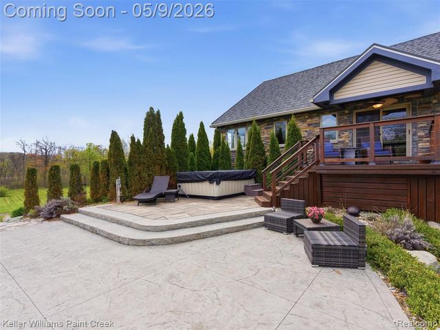 3450 S Ortonville Road, Clarkston, MI 48348