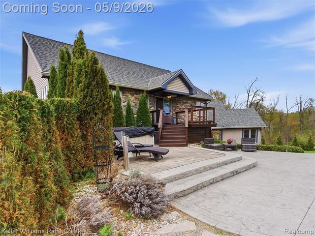 3450 S Ortonville Road, Clarkston, MI 48348