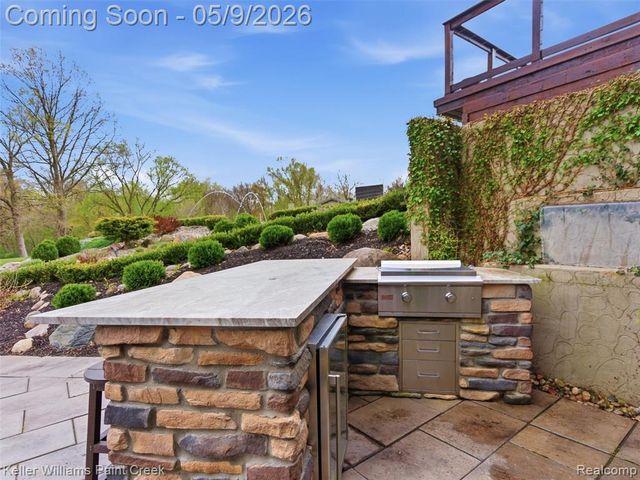 3450 S Ortonville Road, Clarkston, MI 48348
