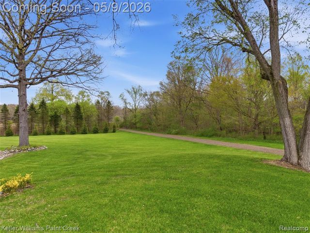 3450 S Ortonville Road, Clarkston, MI 48348