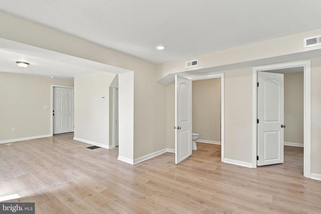 111 N HIGH ST, Martinsburg, WV 25404